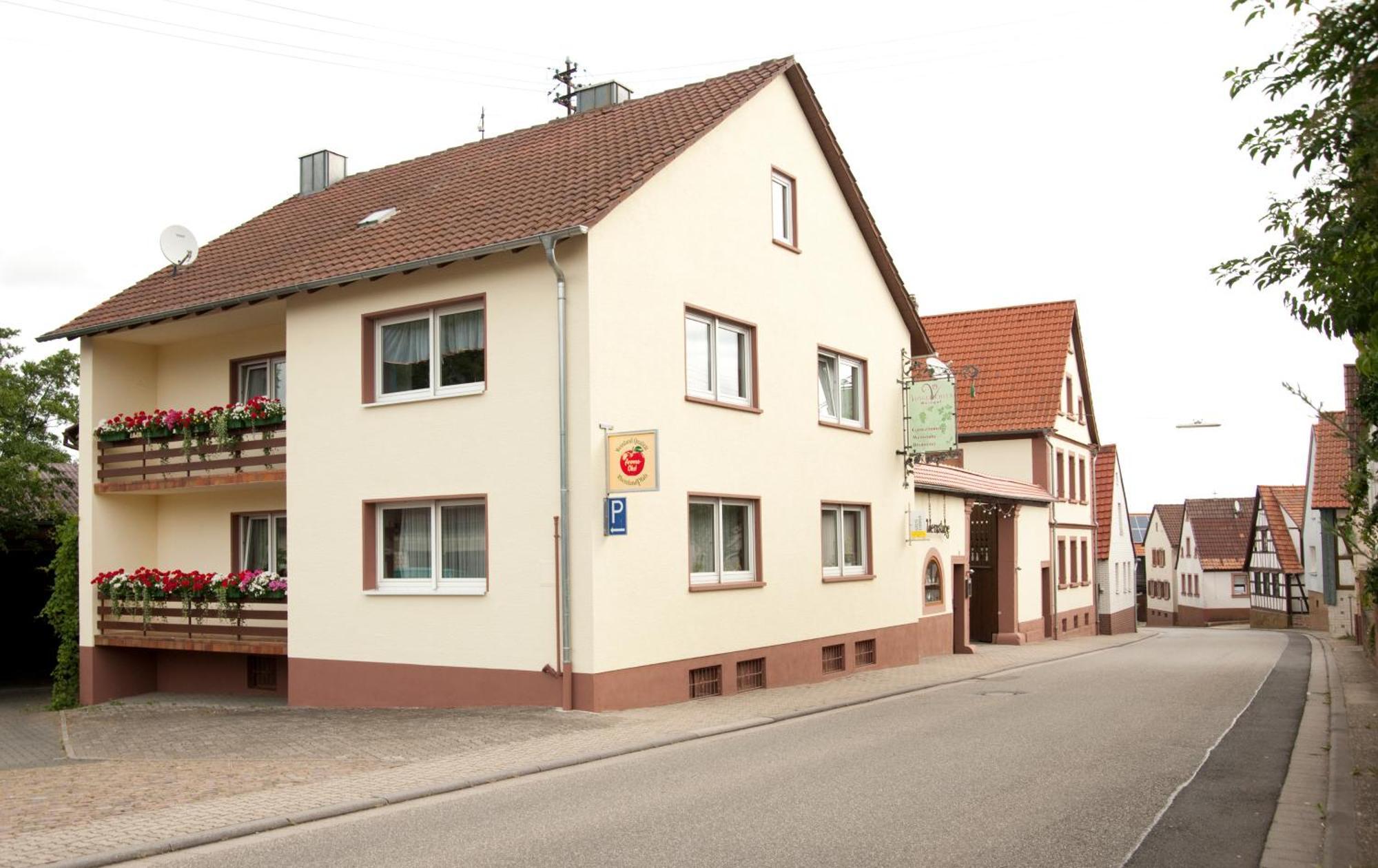 Weingut Und Gaestehaus Vongerichten Oberhausen  Eksteriør bilde